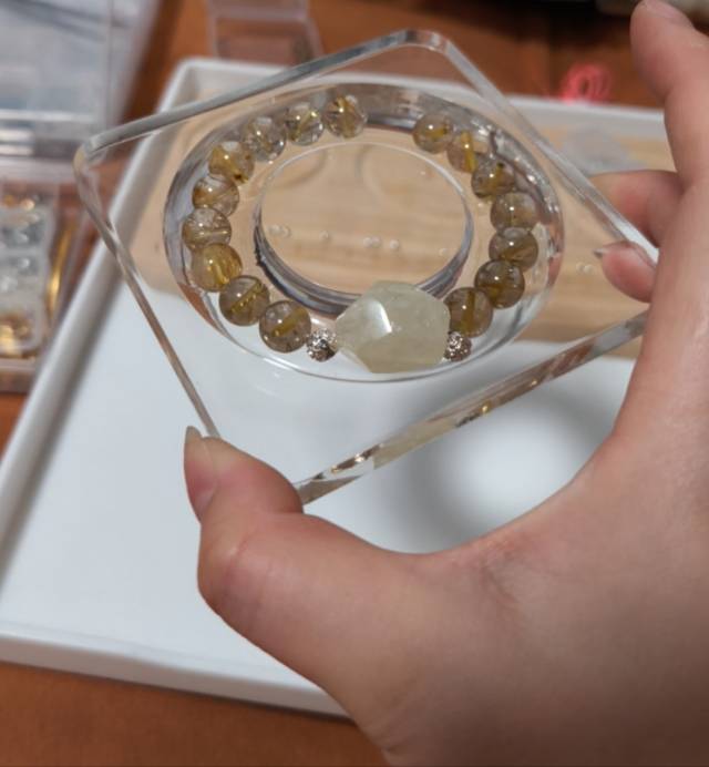 还有谁三单出一条水水金发晶